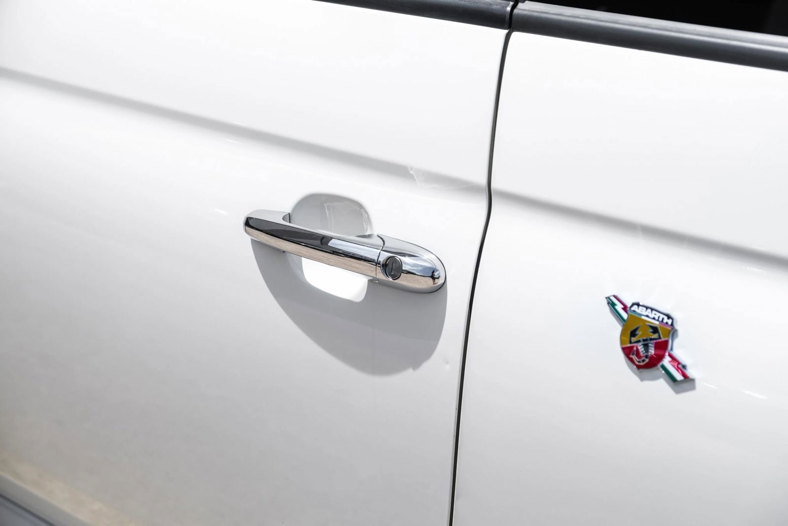 Used 2013 FIAT 500 Abarth w/ Comfort/Convenience Group FWD image 30