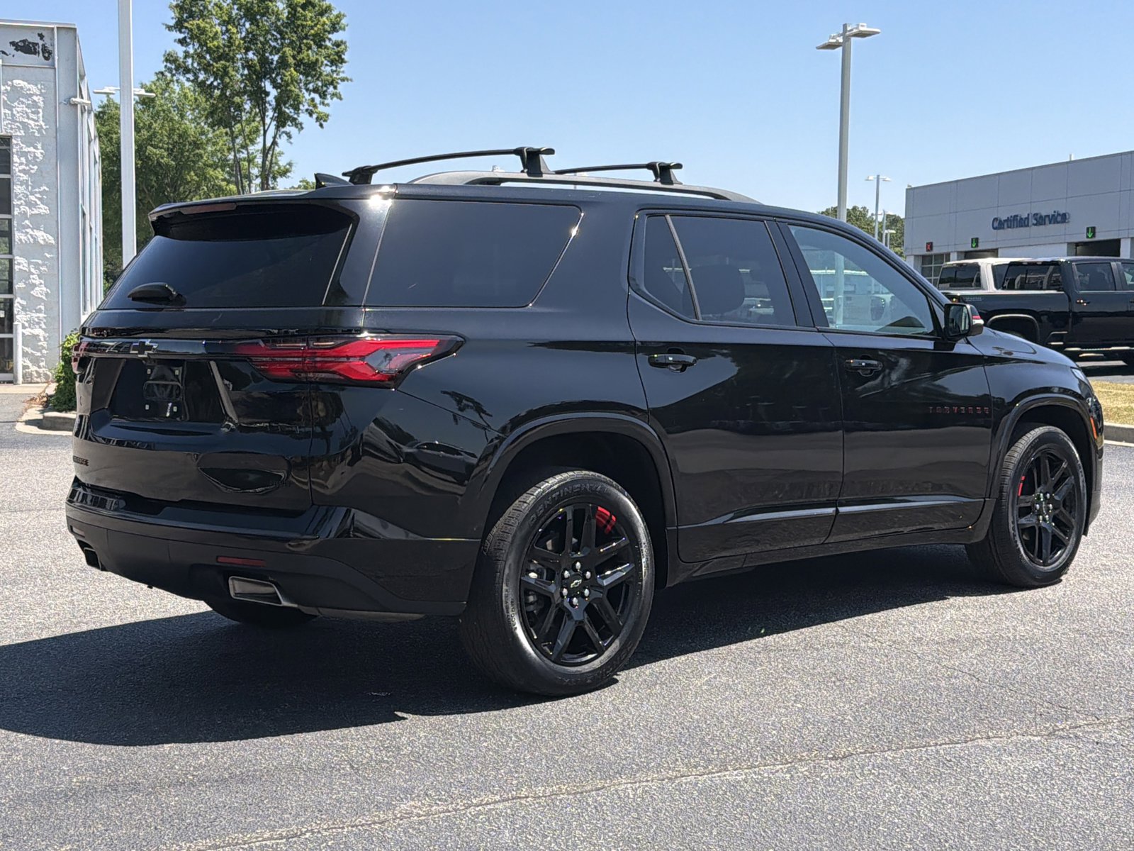 Used 2023 Chevrolet Traverse Premier w/ Redline Edition AWD/4WD image 12