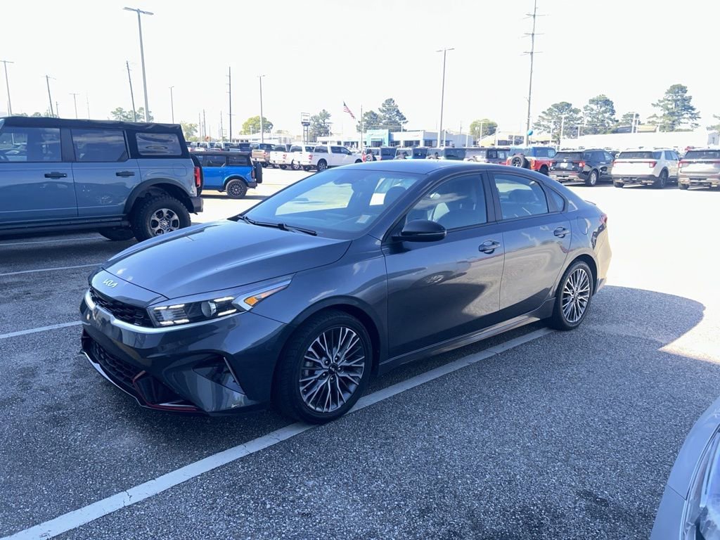 Used 2022 Kia Forte GT-Line image 2
