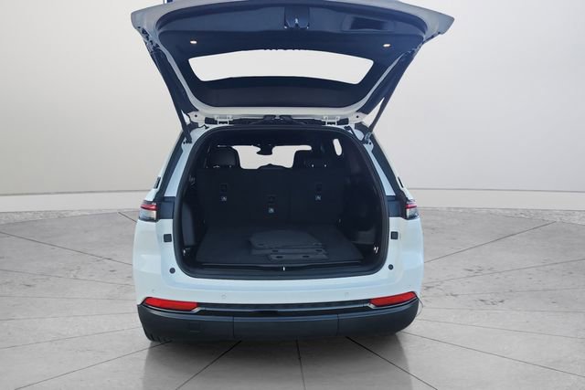 Used 2024 Jeep Grand Cherokee Altitude image 20