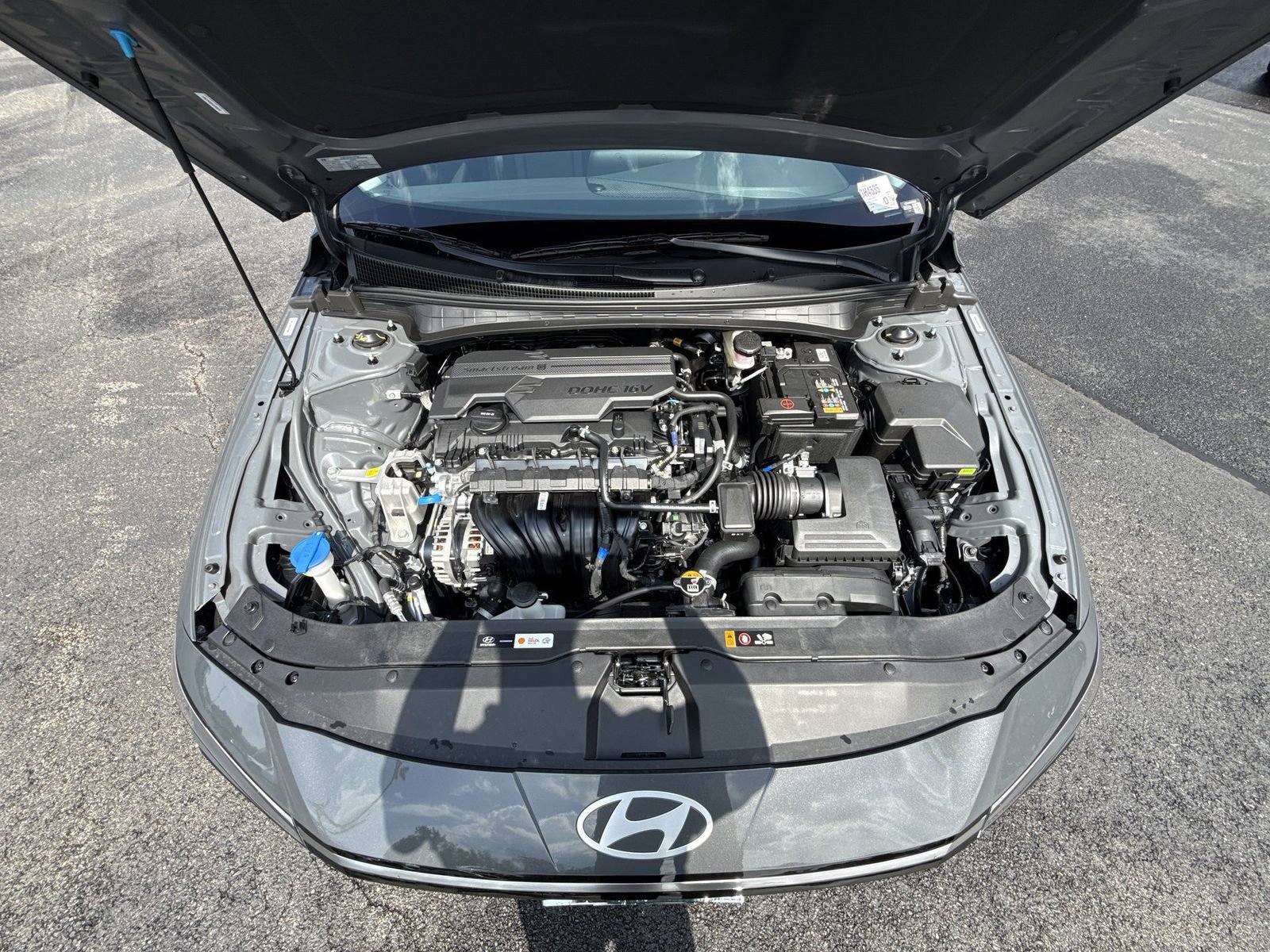 New 2026 Hyundai Elantra Limited FWD image 28
