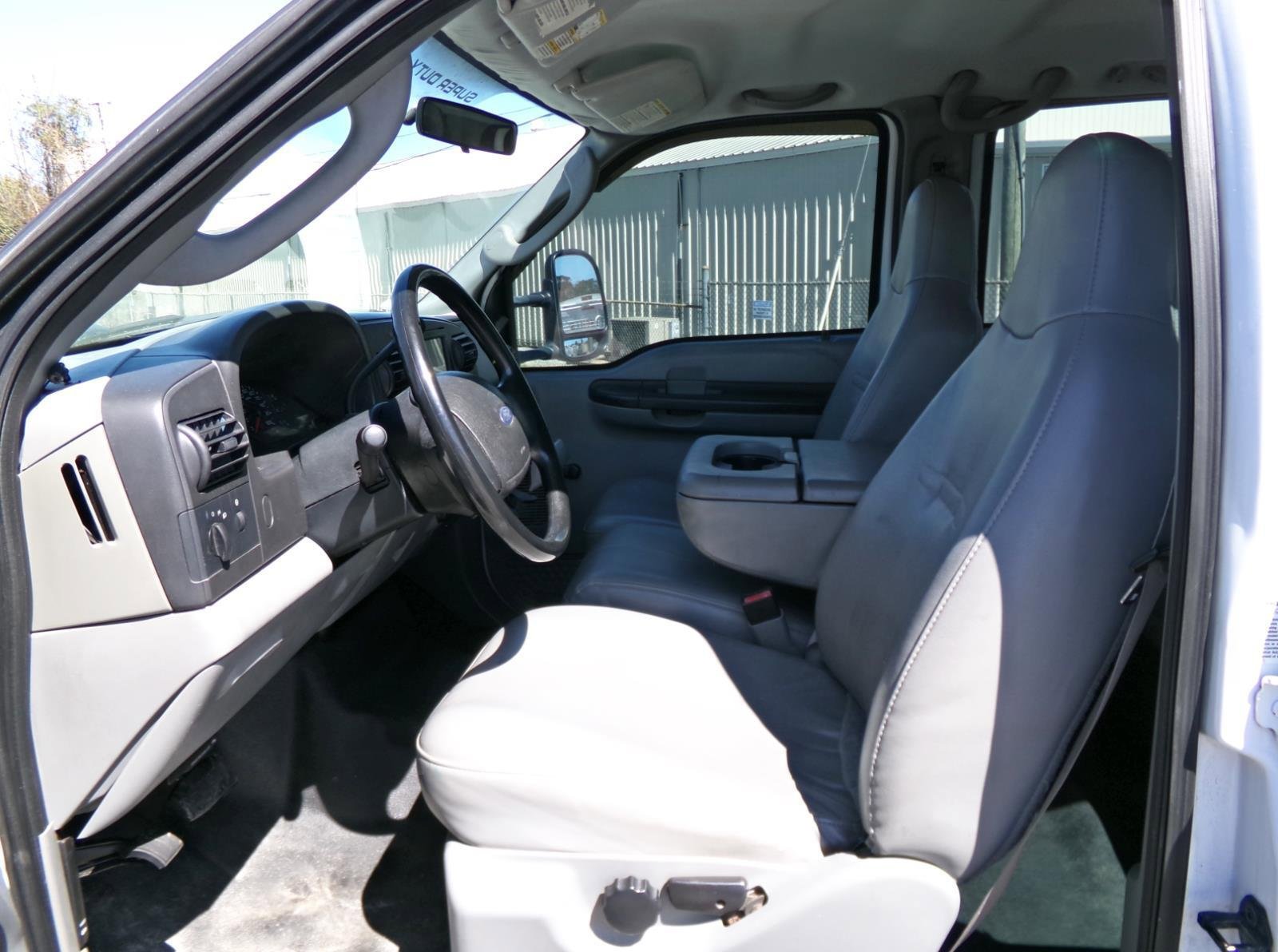 Used 2006 Ford F350 XL RWD image 9