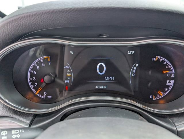 Used 2019 Jeep Grand Cherokee Altitude AWD/4WD image 10