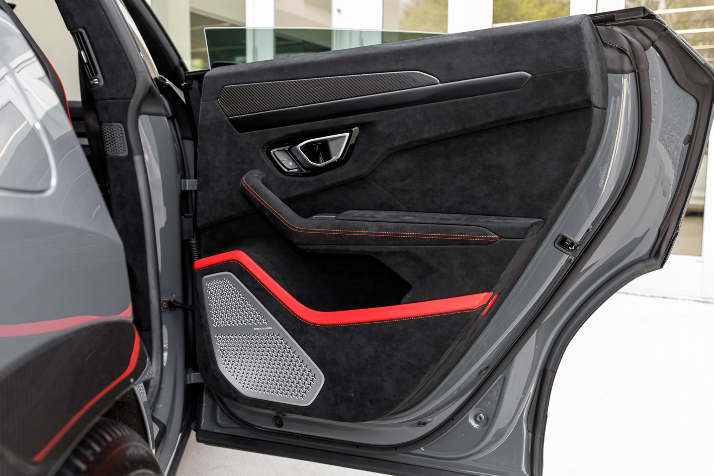 Used 2023 Lamborghini Urus Performante image 40