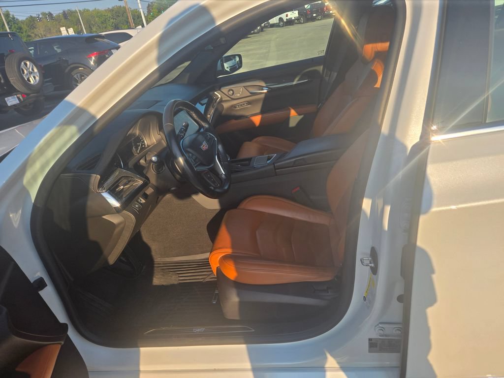 Used 2018 Cadillac CT6 Luxury AWD/4WD image 6