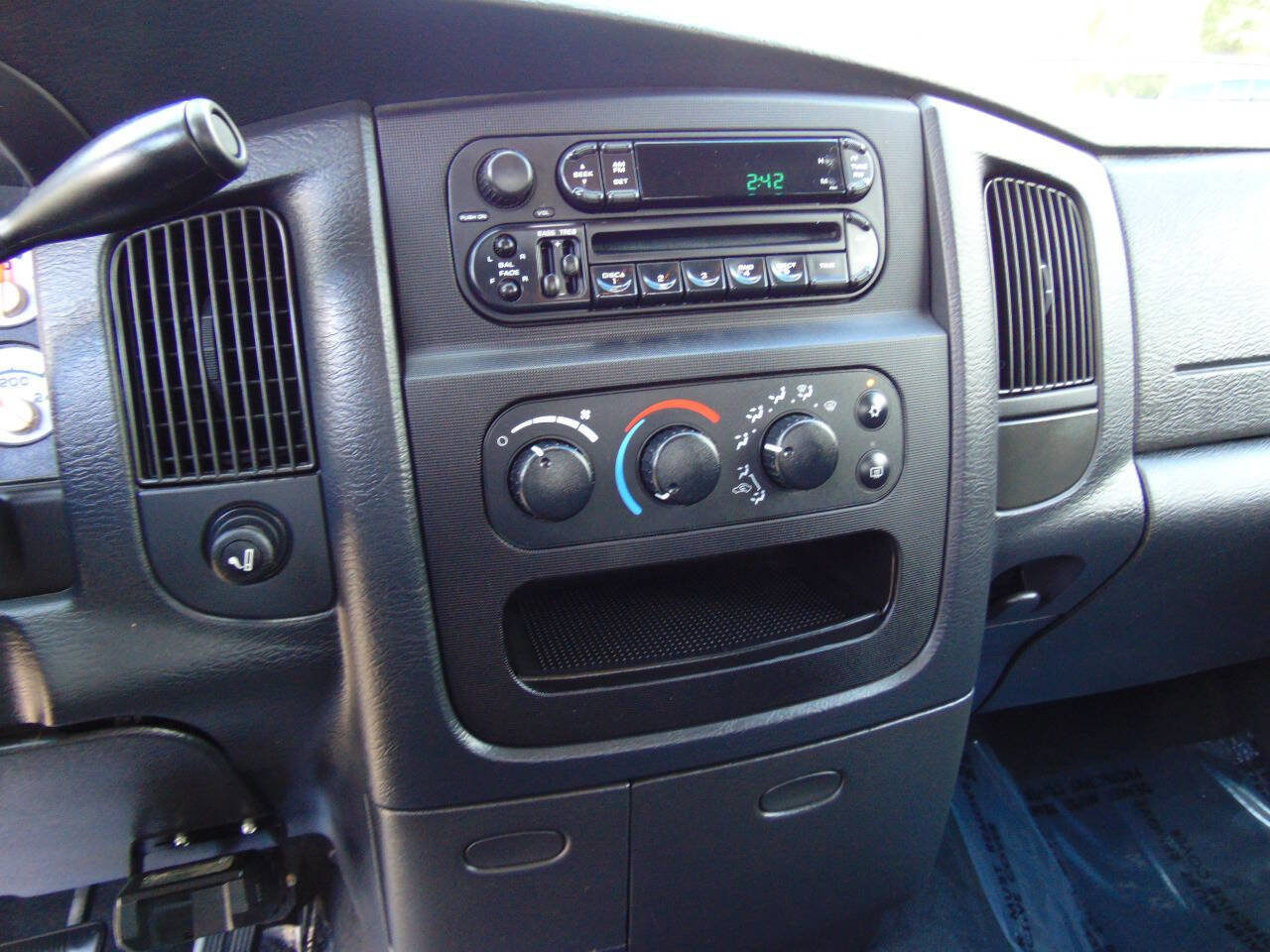 Used 2004 Dodge Ram 3500 Truck SLT w/ Trailer Tow Group image 21