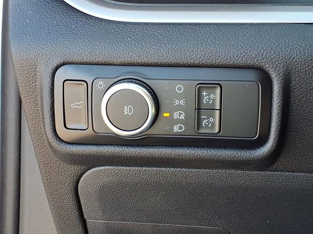 Used 2023 Ford Explorer XLT w/ Equipment Group 202A image 17