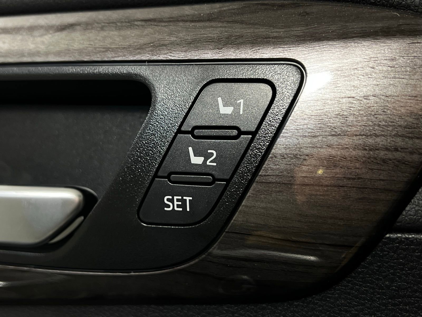 Certified 2026 Toyota Highlander Limited image 15