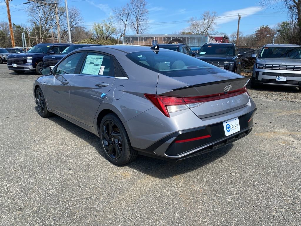 New 2026 Hyundai Elantra SEL Sport Premium FWD image 8