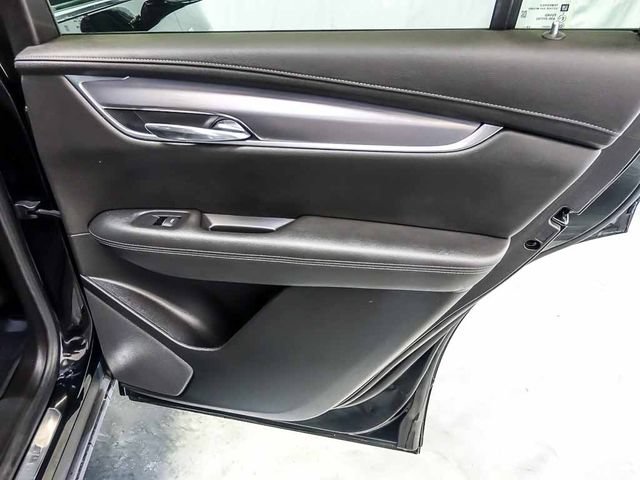 Certified 2024 Cadillac XT6 Luxury w/ LPO, Floor Liner Package AWD/4WD image 33