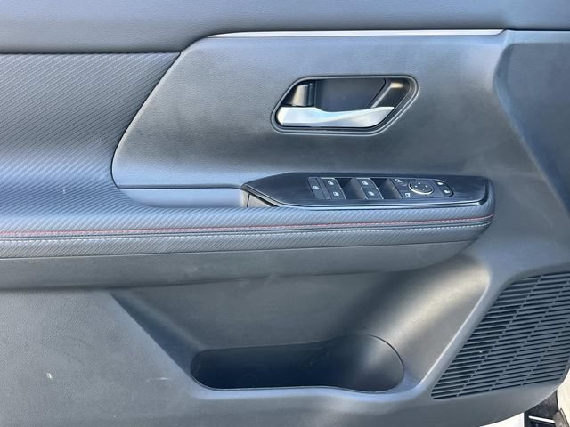 New 2026 Nissan Kicks SR FWD image 22