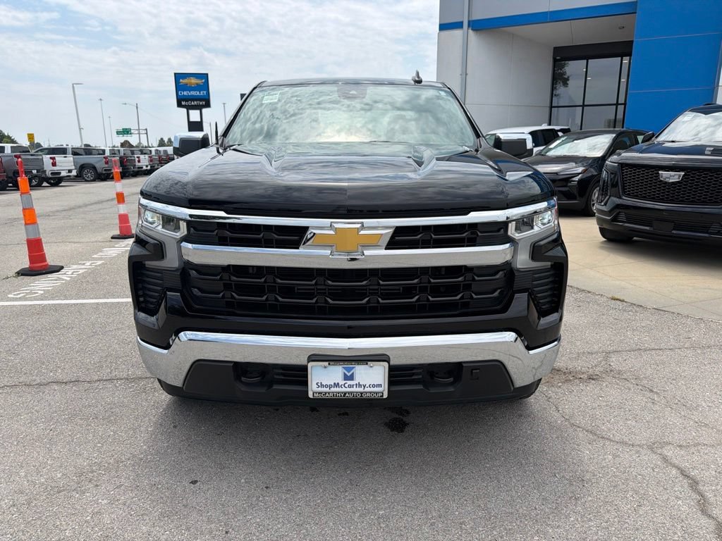 Used 2025 Chevrolet Silverado 1500 LT AWD/4WD image 8