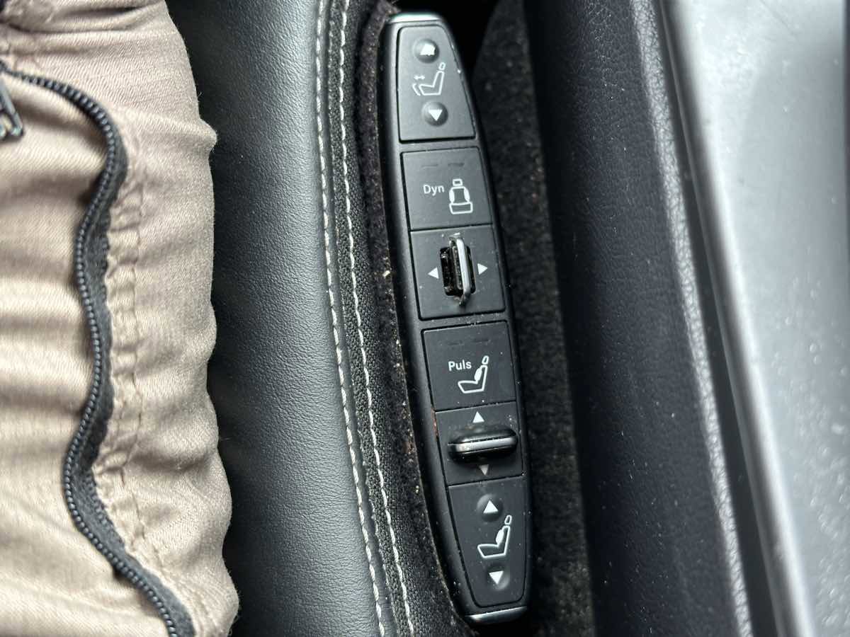 Used 2015 Mercedes-Benz E 63 AMG S-Model w/ Driver Assistance Package image 35