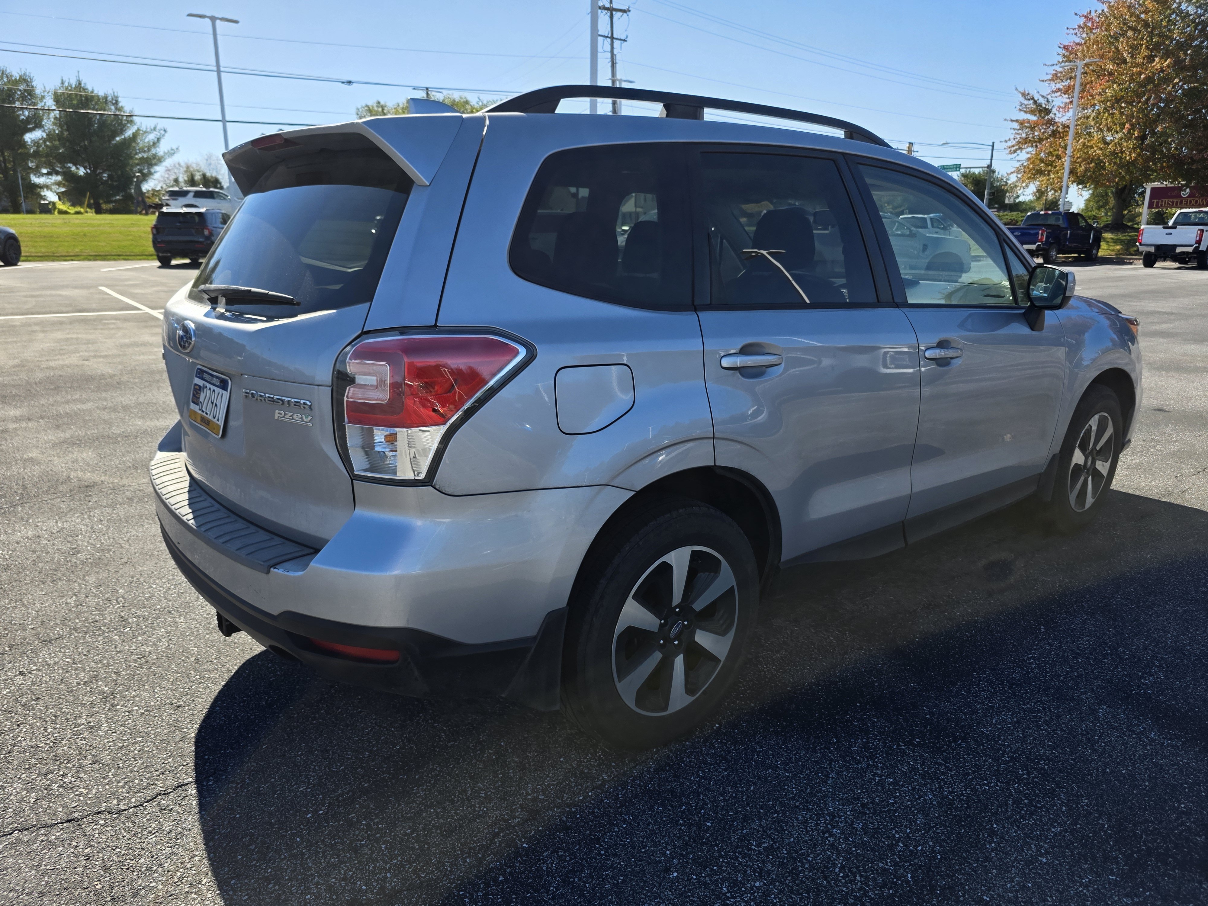 Used 2017 Subaru Forester 2.5i Premium w/ All-Weather Package AWD/4WD image 3