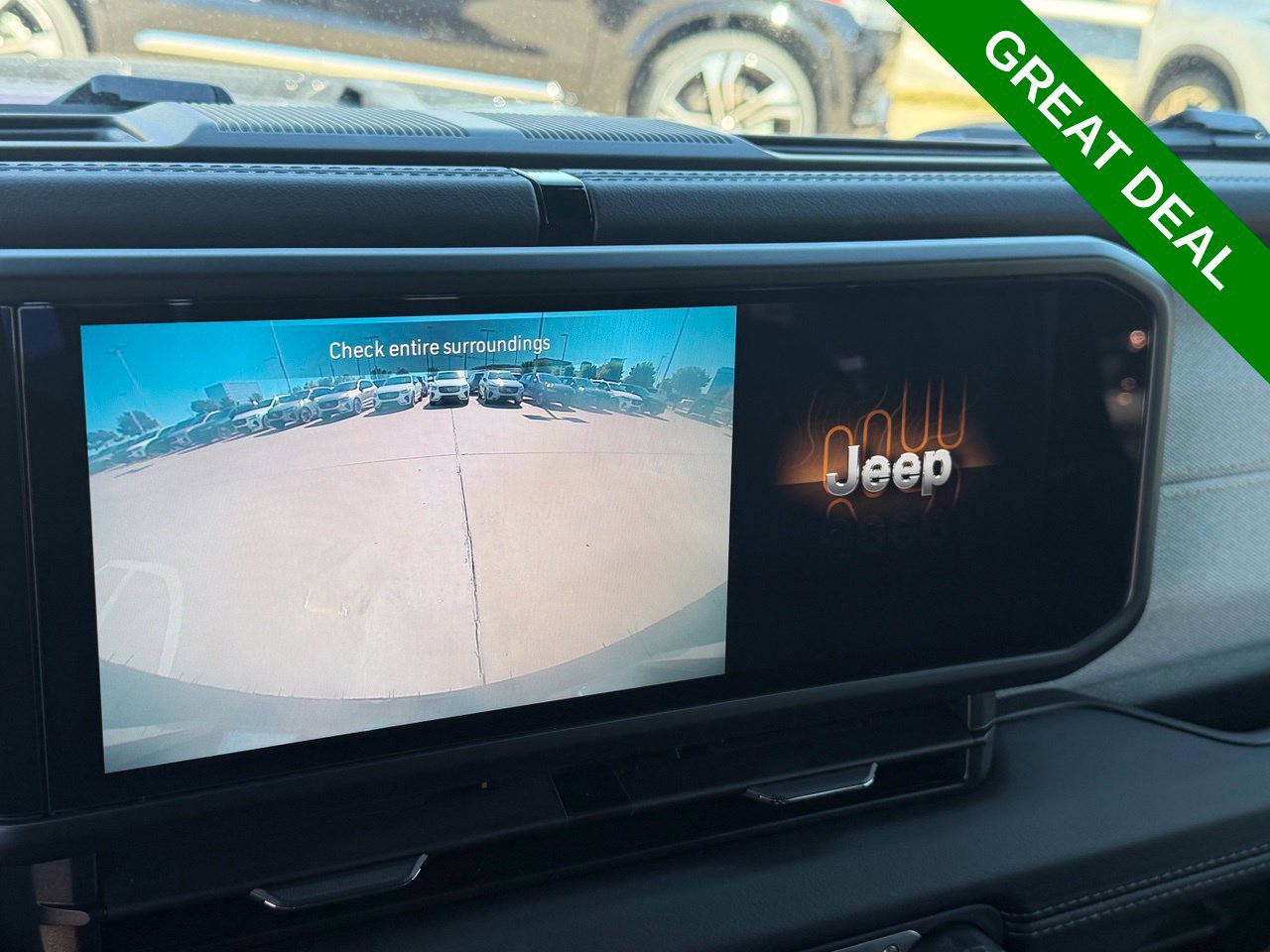 Used 2026 Jeep Wrangler Unlimited Sahara AWD/4WD image 28