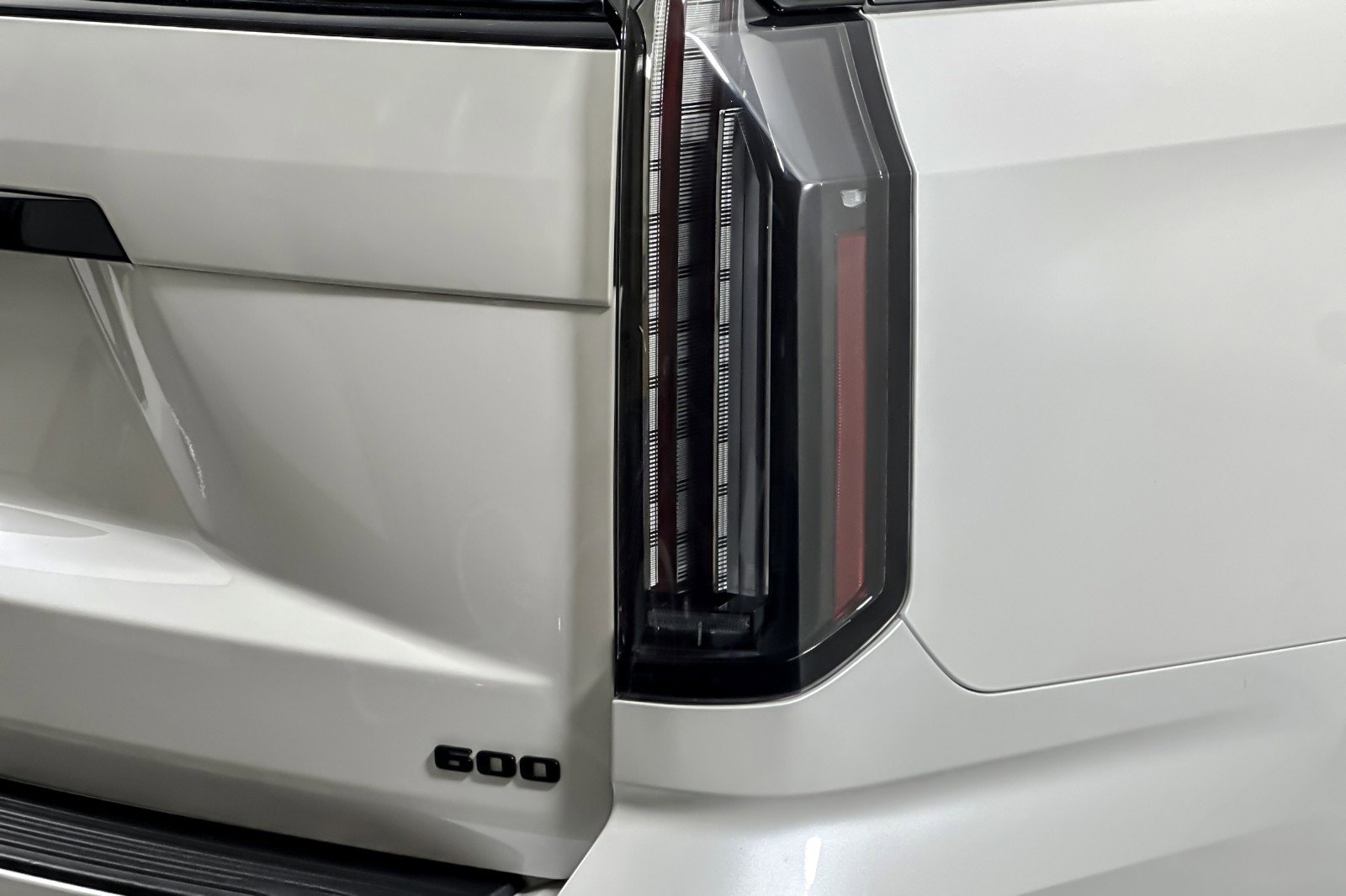 Used 2025 Cadillac Escalade Sport Platinum image 27