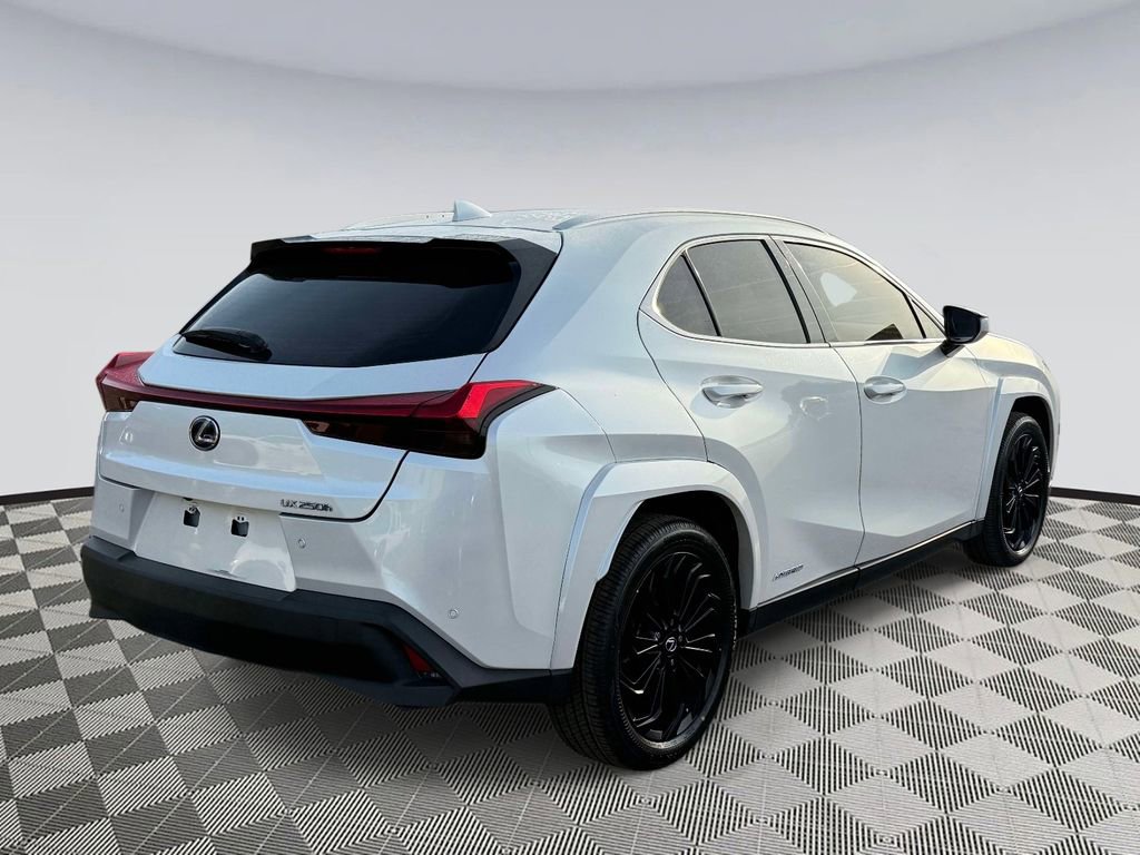 Used 2022 Lexus UX 250h w/ Premium Package image 2