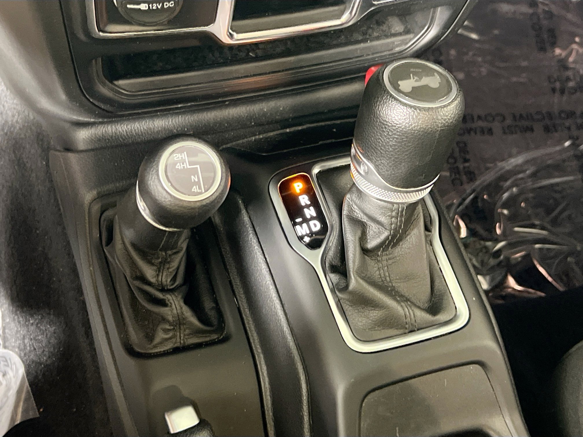 Used 2022 Jeep Wrangler Sport image 16