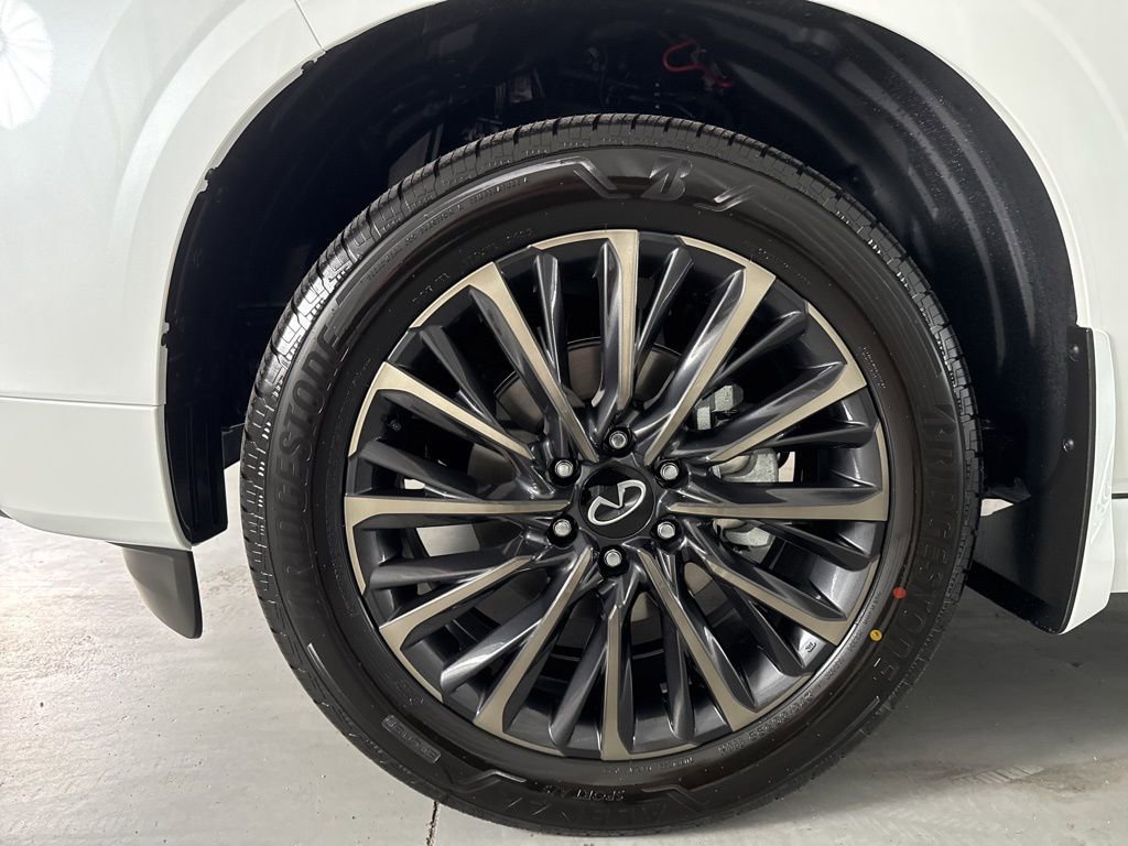 Certified 2026 INFINITI QX80 Autograph AWD/4WD image 4