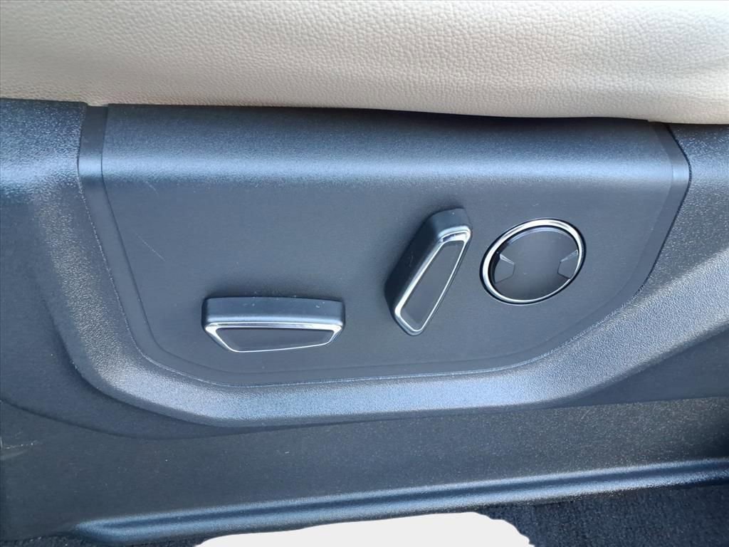 Used 2024 Ford Expedition Limited image 12