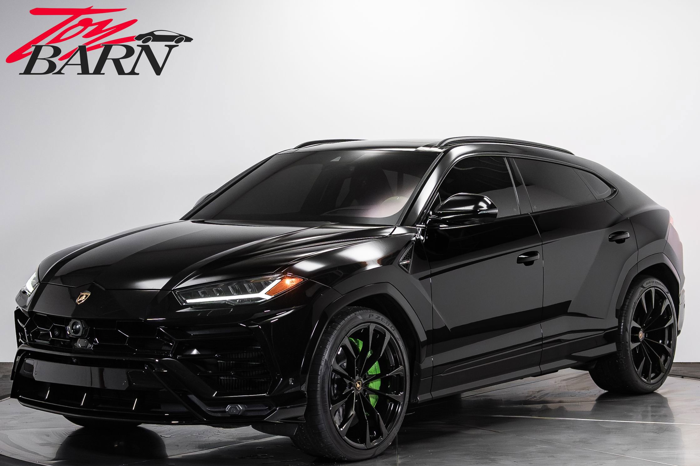 Used 2022 Lamborghini Urus AWD/4WD image 1