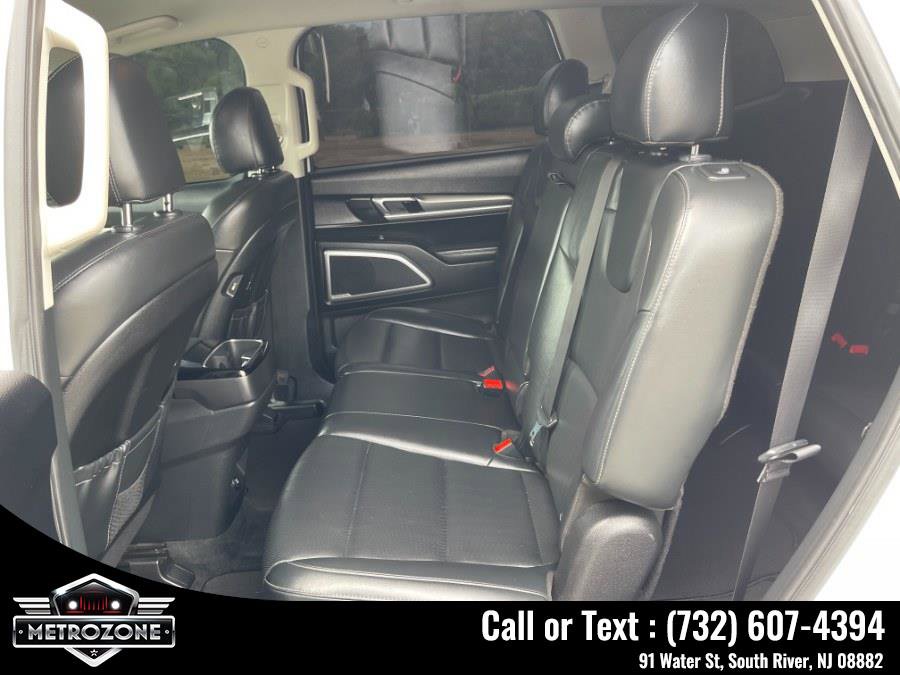 Used 2021 Kia Telluride LX image 23