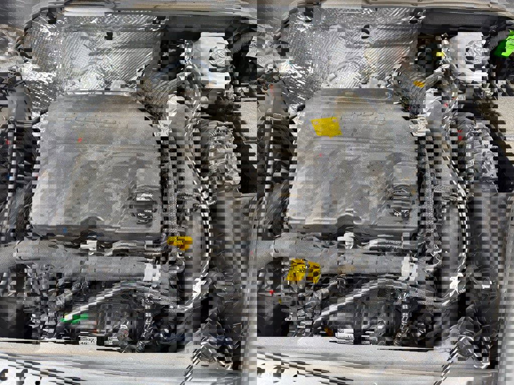 Used 2025 Chevrolet Trax LT w/ LT Convenience Package FWD image 33