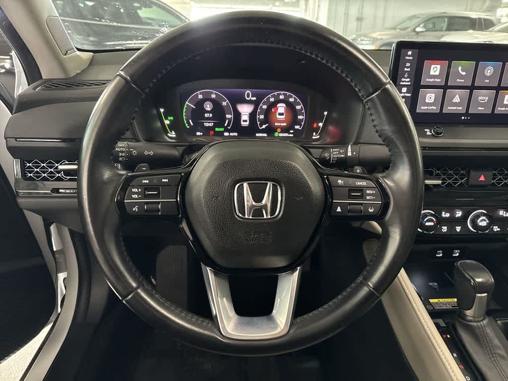 Used 2023 Honda Accord Touring image 14