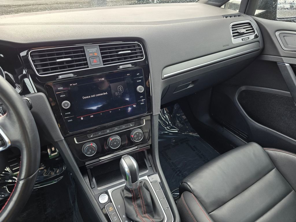 Used 2018 Volkswagen GTI SE w/ SE Leather Package image 27