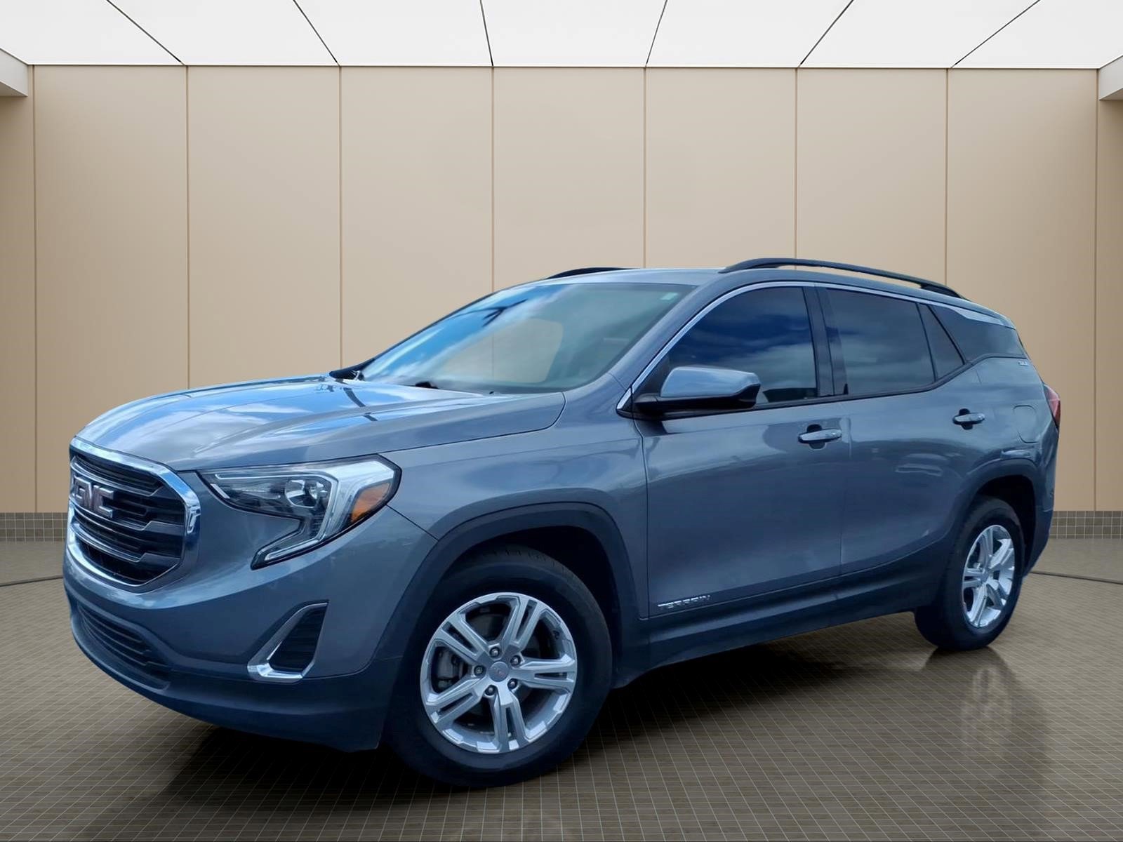 Used 2020 GMC Terrain SLE w/ Driver Convenience Package FWD image 2