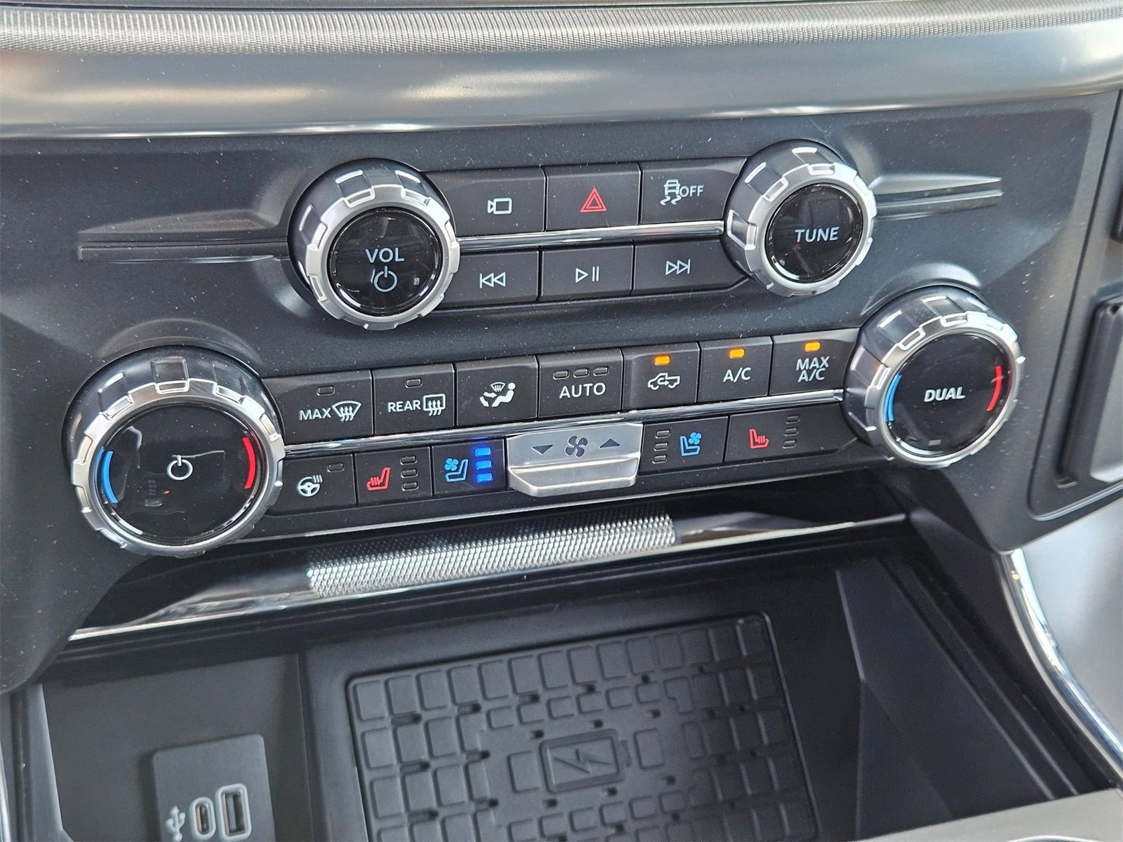 New 2025 Ford F150 Lariat w/ Equipment Group 502A High image 19