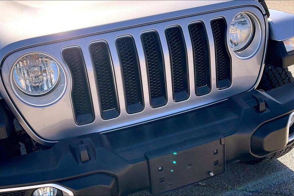 Used 2020 Jeep Wrangler Unlimited Sahara image 28