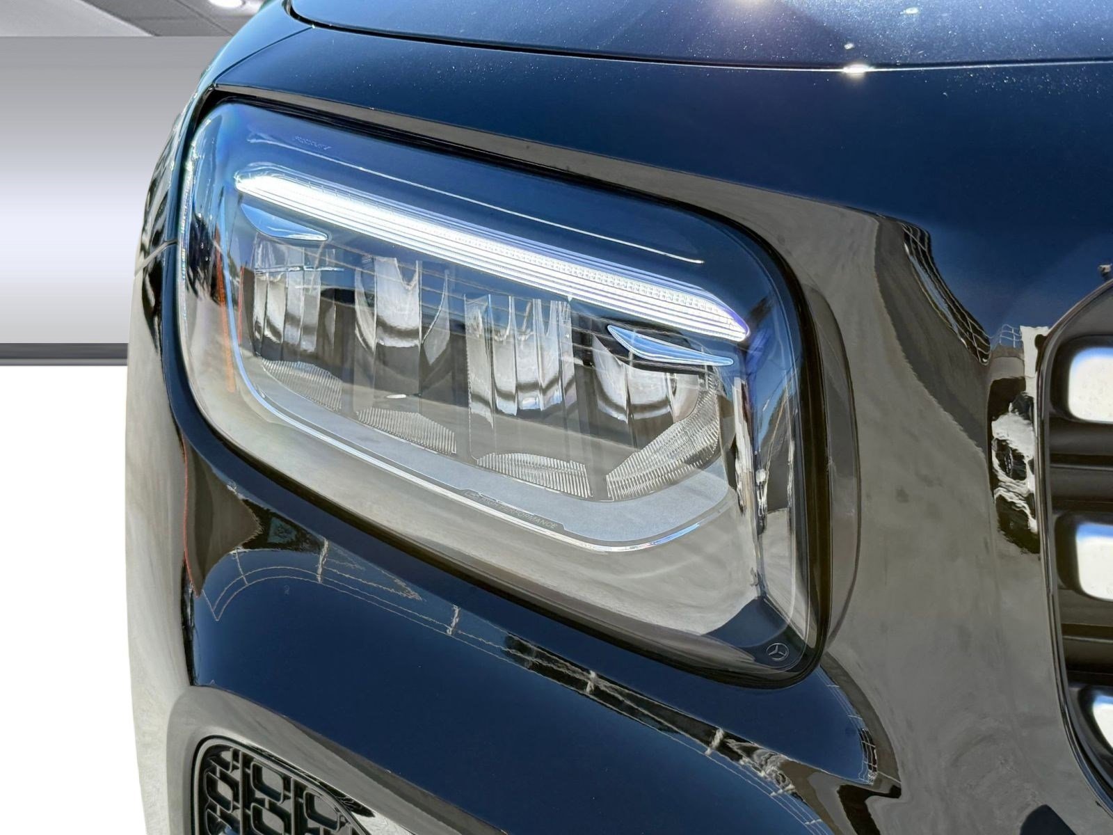 New 2026 Mercedes-Benz GLB 250 image 7