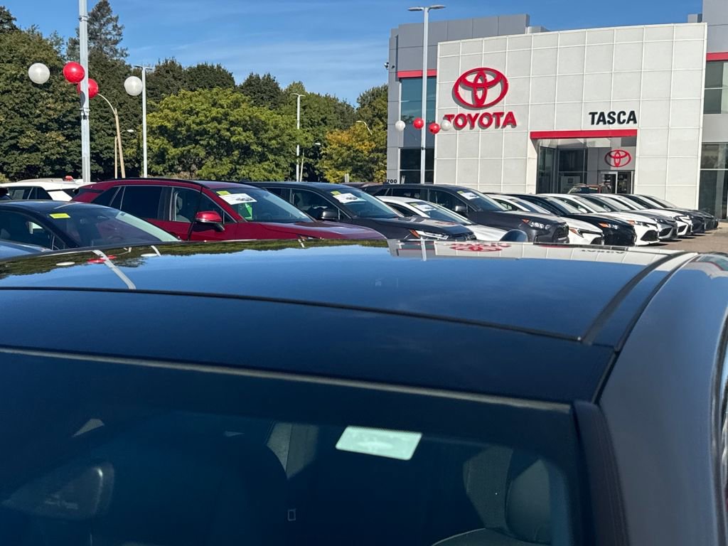 Used 2025 Toyota Camry XLE image 43