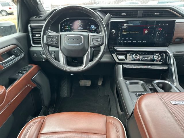 Used 2024 GMC Sierra 2500 Denali Ultimate AWD/4WD image 10