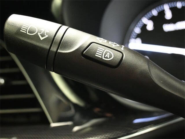 Used 2021 Buick Envision Essence w/ Technology Package I image 29