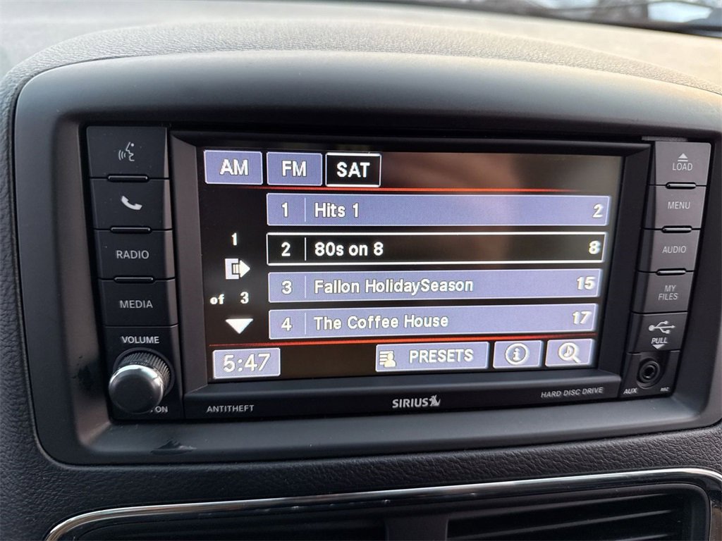 Used 2020 Dodge Grand Caravan SE w/ UConnect Hands-Free Group image 16