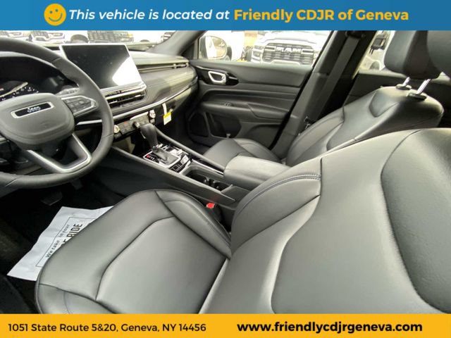 Used 2026 Jeep Compass Limited AWD/4WD image 13