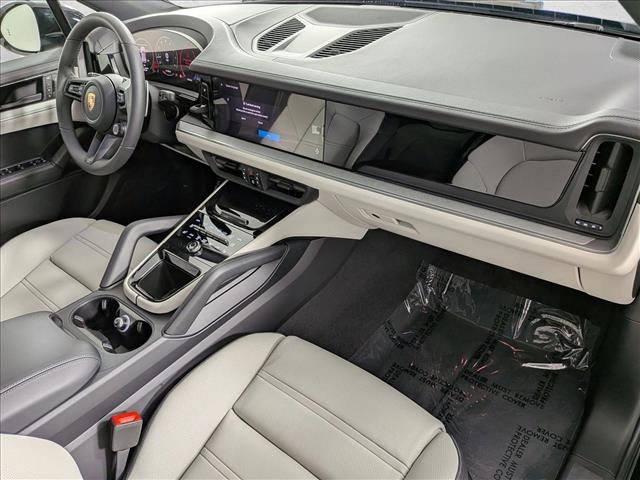 New 2026 Porsche Cayenne image 25