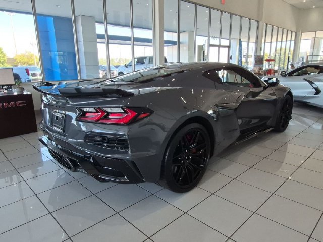 New 2027 Chevrolet Corvette Z06 w/ Stealth Interior Trim Package RWD image 3