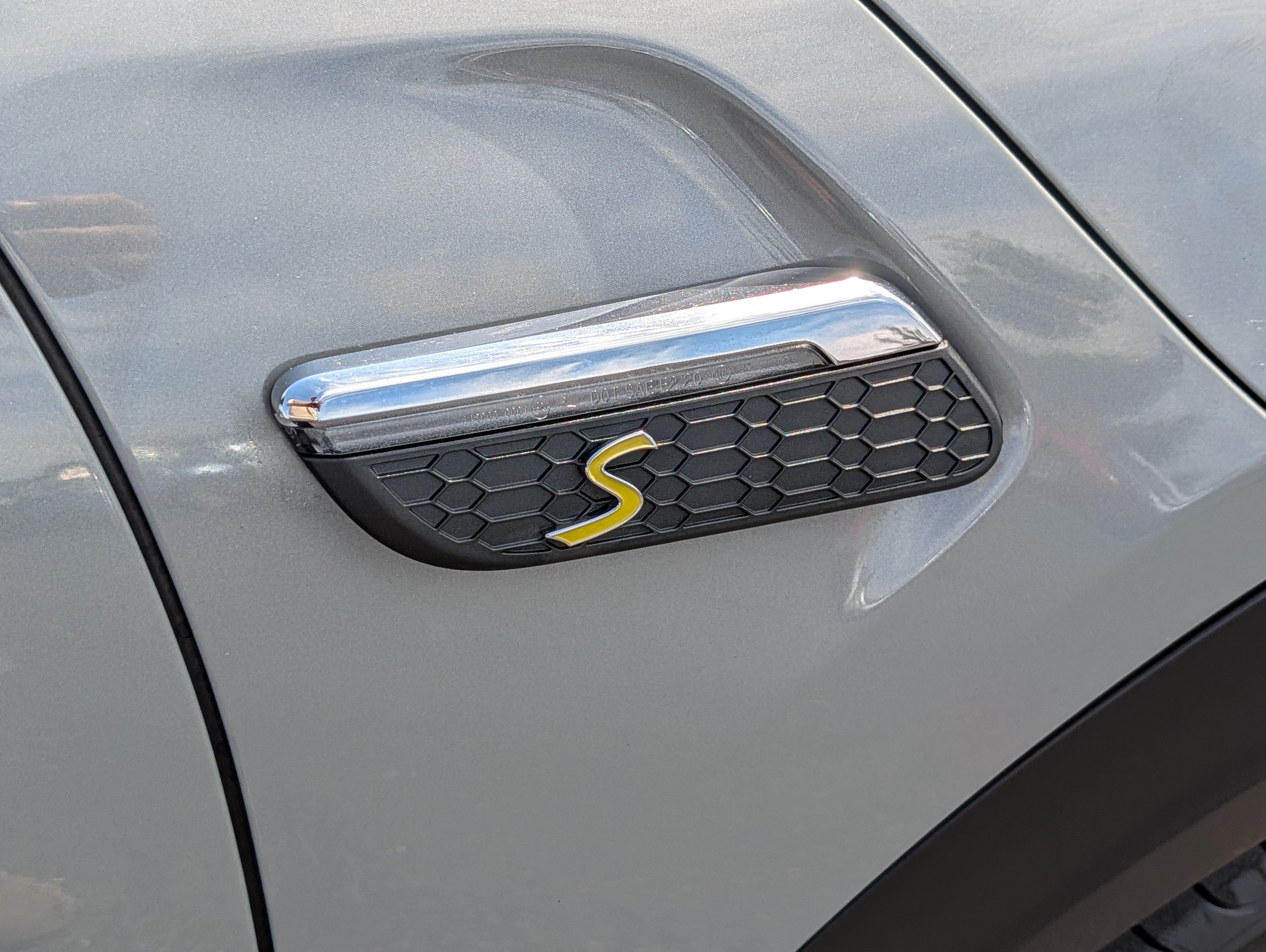 Used 2022 MINI Cooper SE FWD image 2