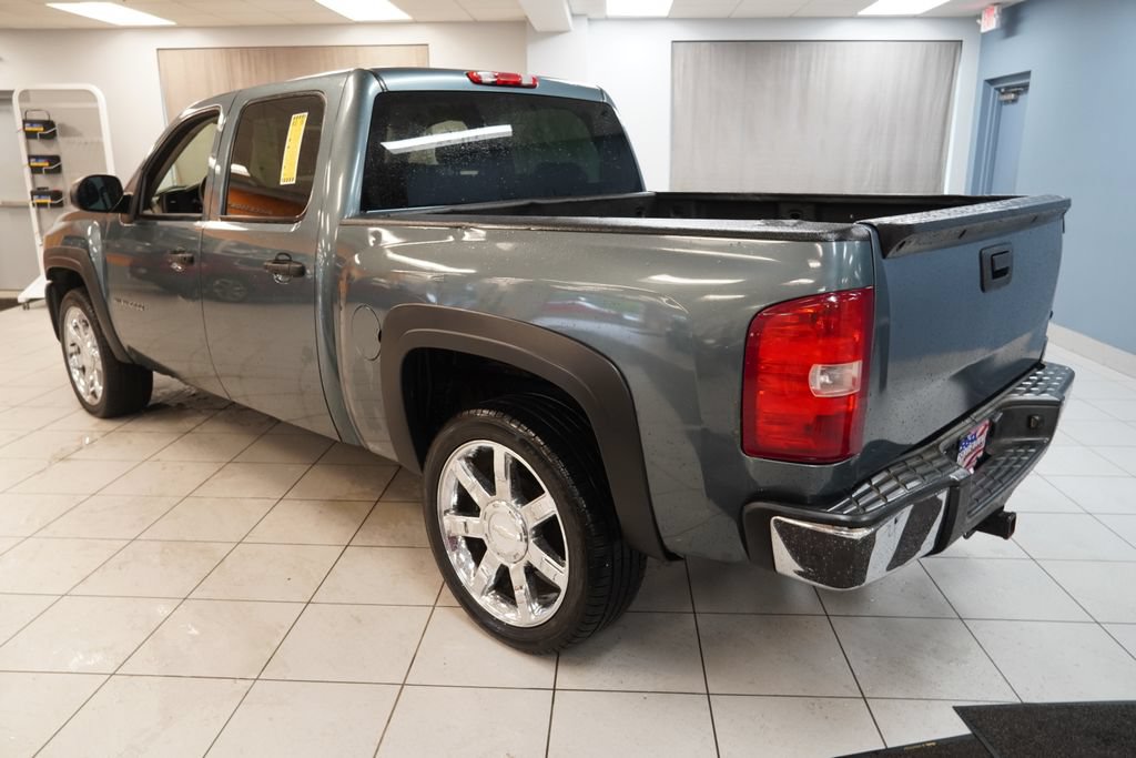 Used 2010 Chevrolet Silverado 1500 W/T AWD/4WD image 9