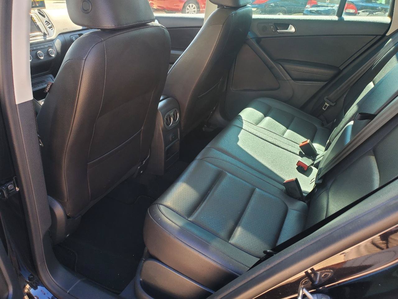 Used 2017 Volkswagen Tiguan Wolfsburg Edition AWD/4WD image 13