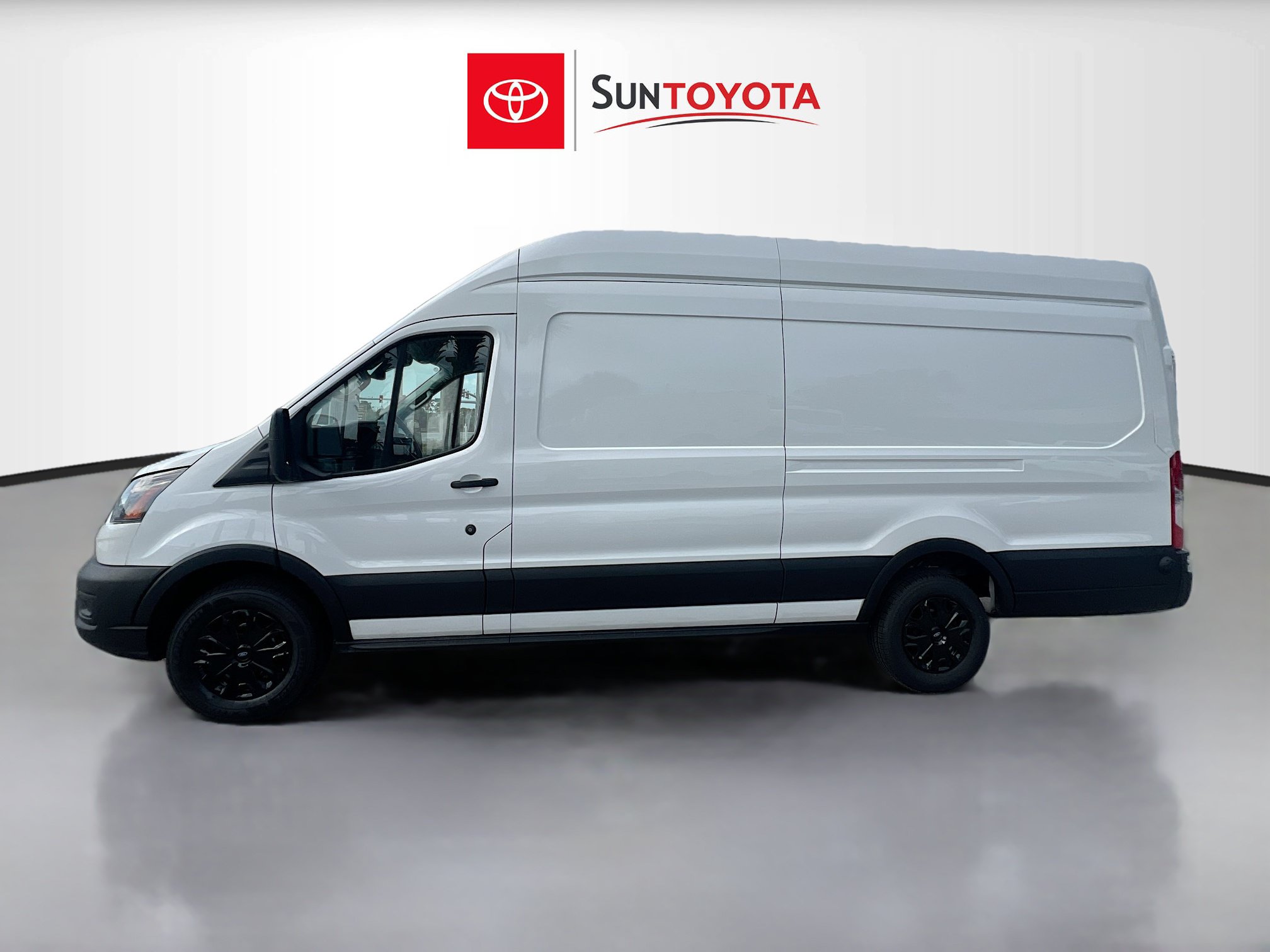 Used 2024 Ford Transit 250 148 High Roof Extended w/ Load Area Protection Package RWD image 7