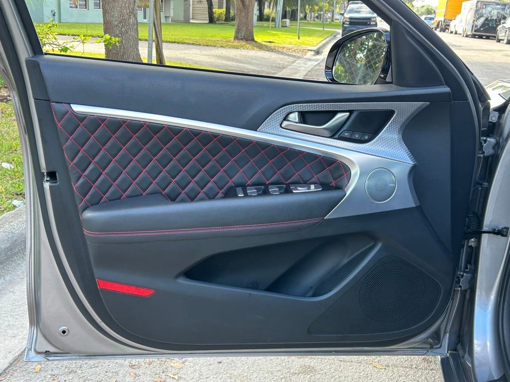 Used 2023 Genesis G70 3.3T w/ Sport Prestige Package image 28