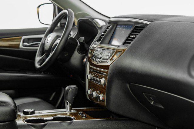 Used 2020 Nissan Pathfinder Platinum AWD/4WD image 20
