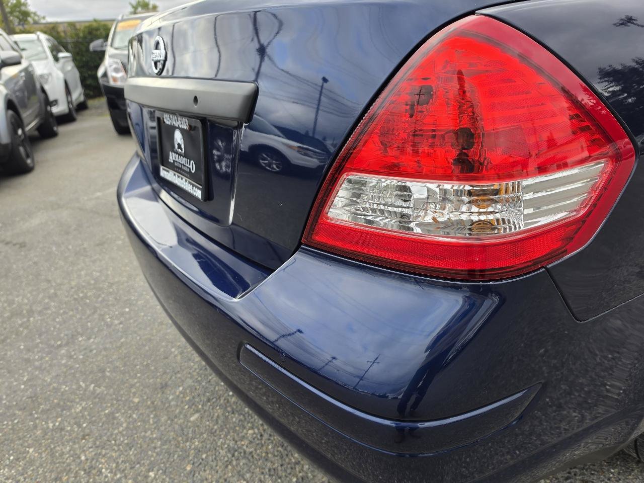 Used 2011 Nissan Versa Sedan FWD image 36