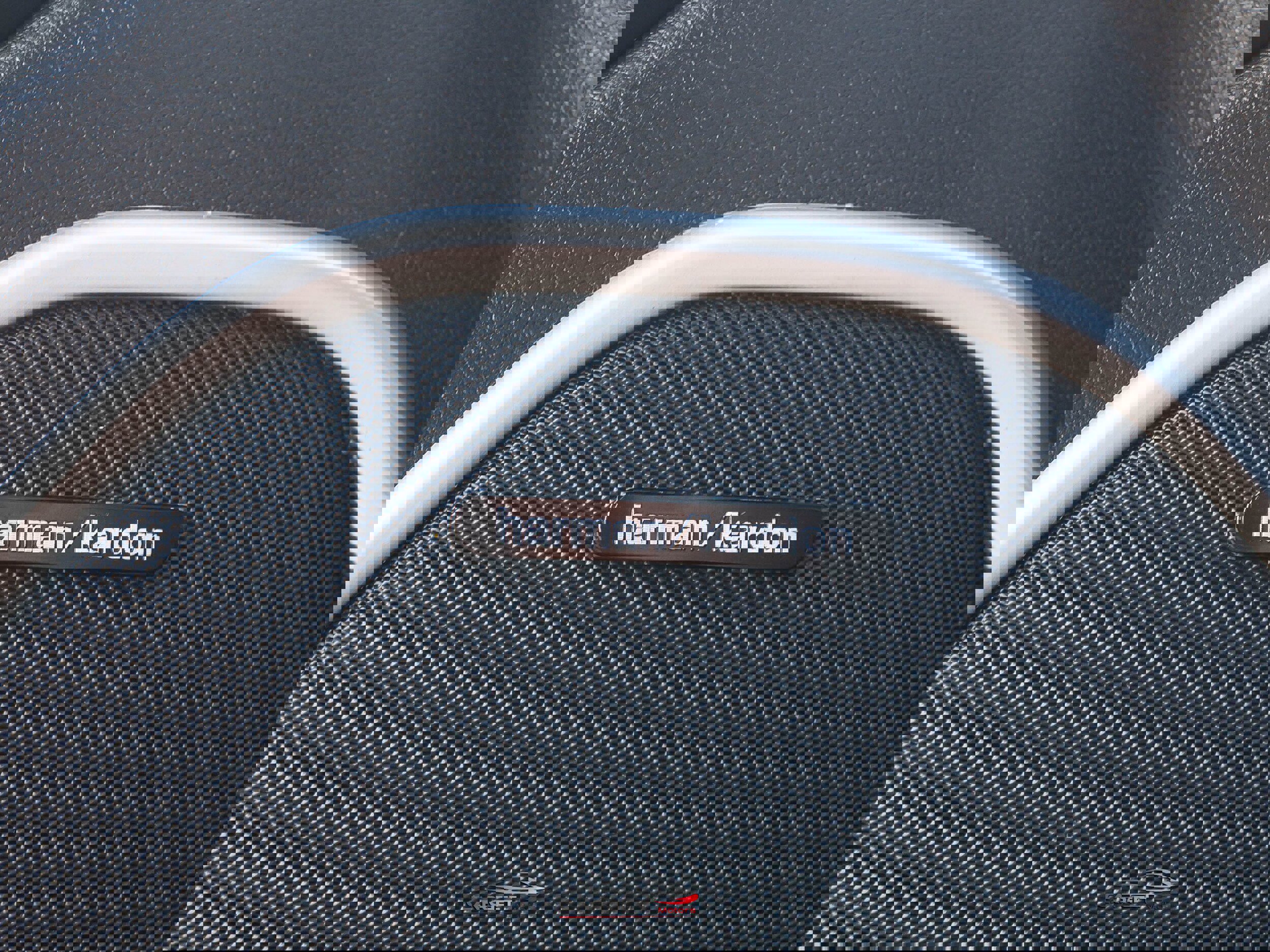 Used 2016 Jeep Grand Cherokee SRT image 40