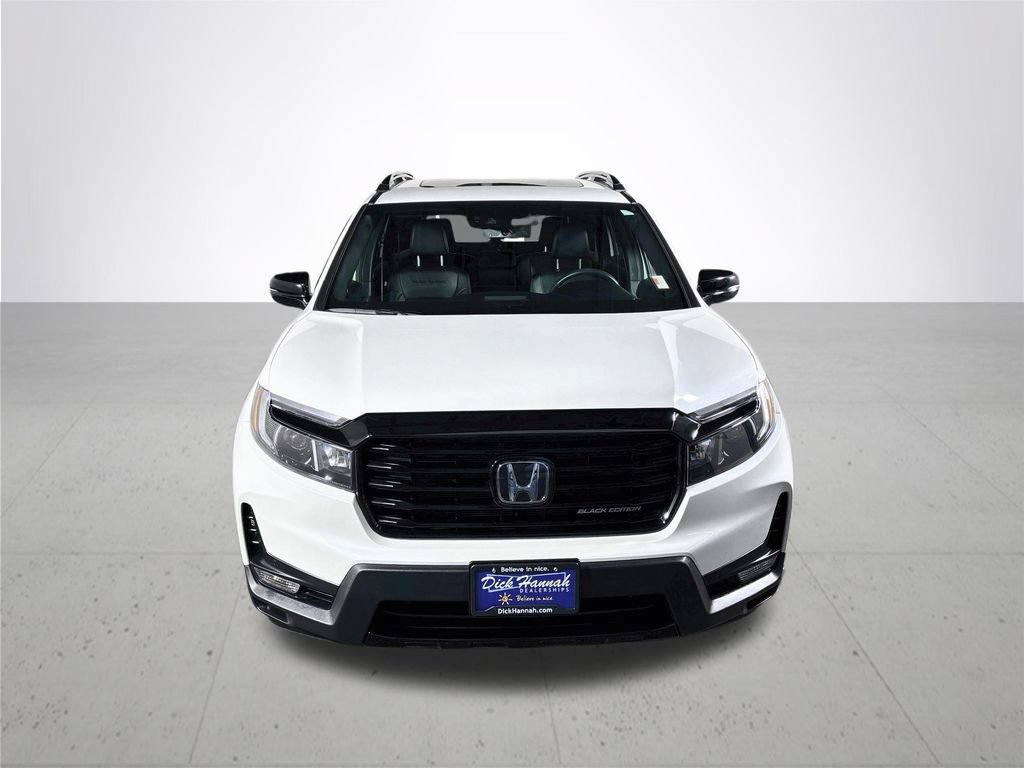 Used 2025 Honda Passport Black Edition image 3