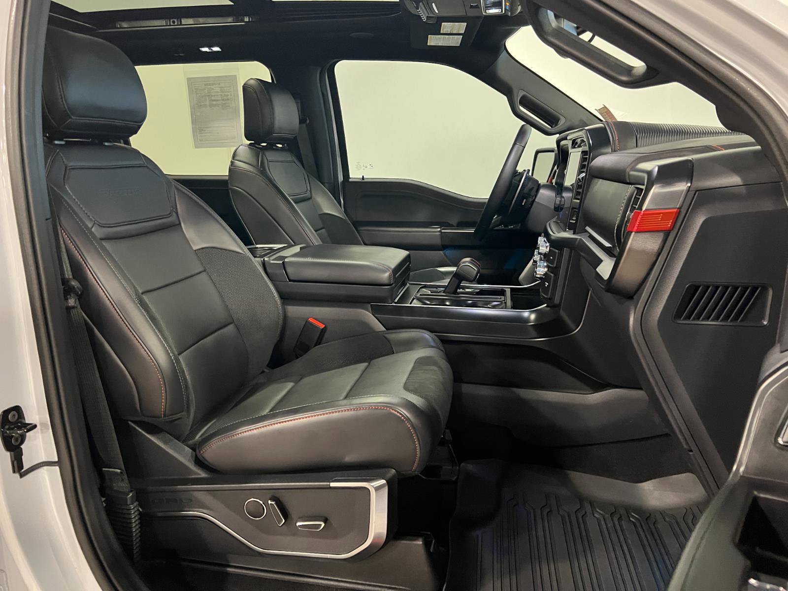 Used 2025 Ford F150 Raptor AWD/4WD image 36